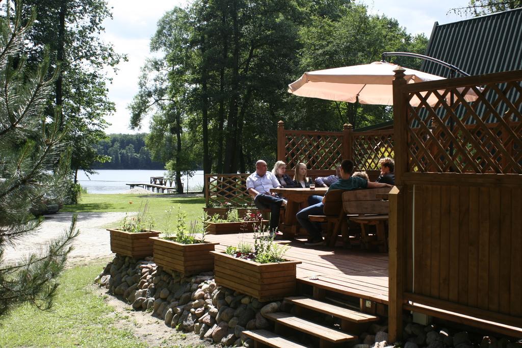 Bed & Breakfast Stajnia Sarnowek Nad Jeziorem Rozany *