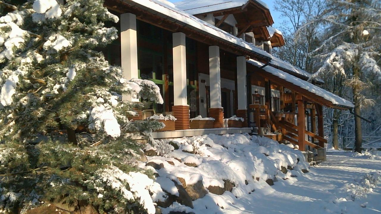 Stajnia Sarnowek Nad Jeziorem Rozany Bed & Breakfast Rozajny Wielkie