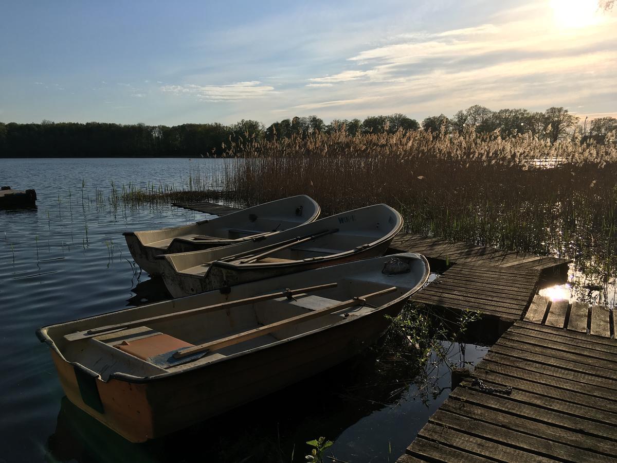 Bed & Breakfast Stajnia Sarnowek Nad Jeziorem Rozany