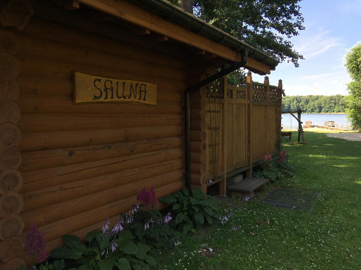 Stajnia Sarnowek Nad Jeziorem Rozany Bed & Breakfast *